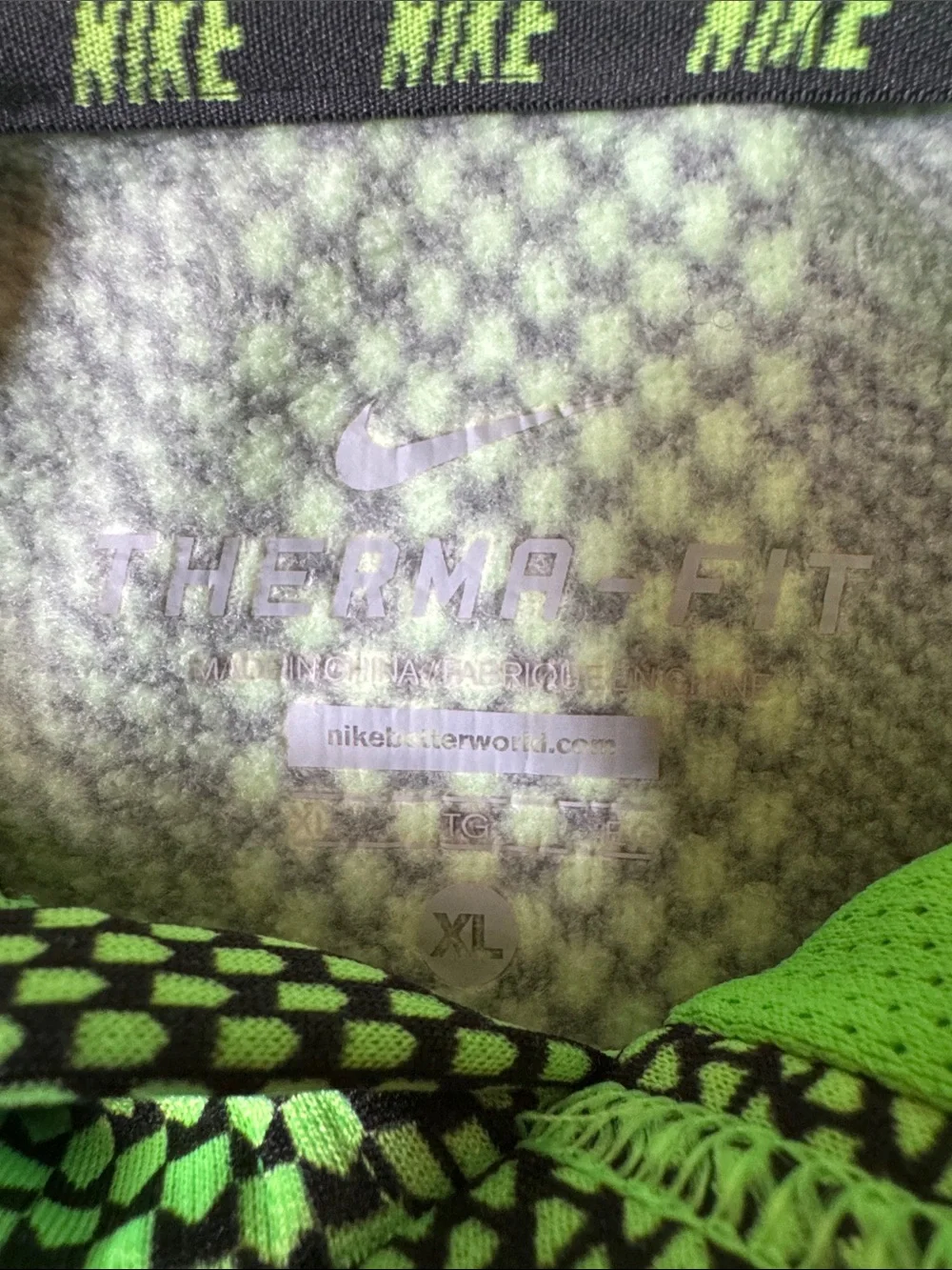 Nike Therma Fit Neon Green Patterned big logo Pullover Hoodie kids XL